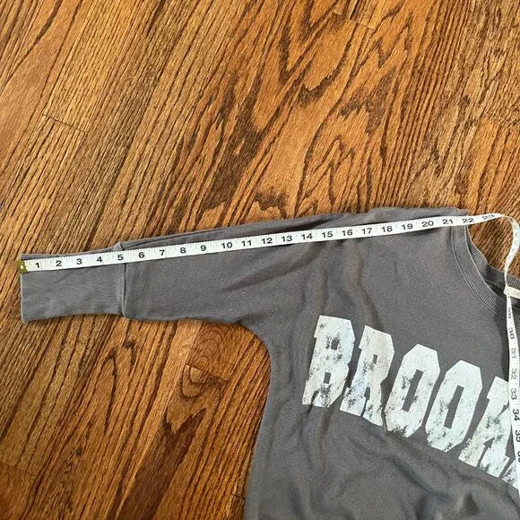 Derek Heart Grey Crew Neck Dolman Sleeves Pullover Sweatshirt Brooklyn Sz Small - Picture 5 of 7